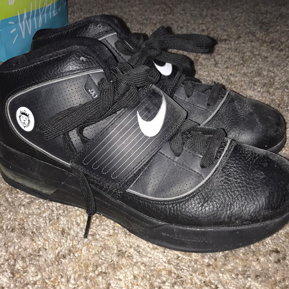 Basketball shoes Lebron James edition